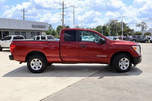 Used 2017 Nissan Titan S image 17