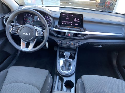 Used 2023 Kia Forte LX image 13