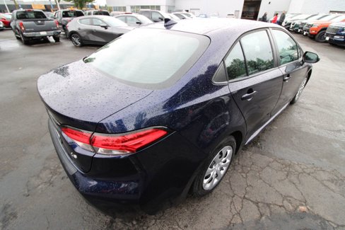 Used 2020 Toyota Corolla LE image 6