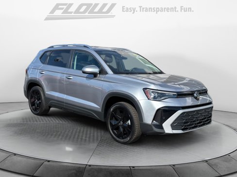 Certified 2025 Volkswagen Taos SE w/ Panoramic Sunroof Package image 1