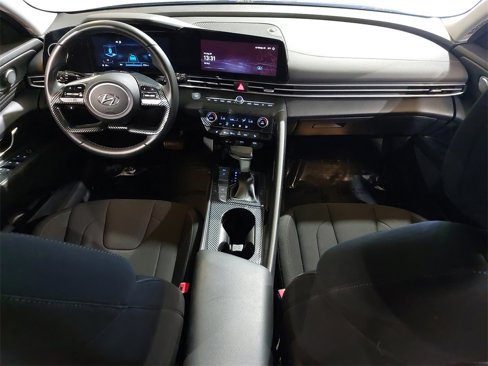 Certified 2023 Hyundai Elantra SEL w/ Convenience Package image 9