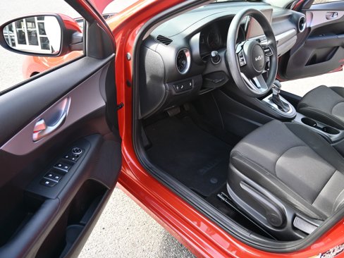 Used 2022 Kia Forte LXS w/ LXS Technology Package image 20