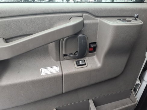 Used 2021 GMC Savana 3500 Extended w/ Power Convenience Package image 10