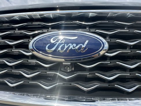 Used 2021 Ford Edge Titanium w/ Equipment Group 301A image 32