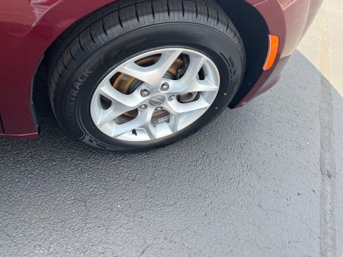 Used 2018 Chrysler Pacifica Touring-L w/ Tire & Wheel Group image 32