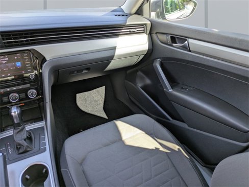 Used 2020 Volkswagen Passat 2.0T S image 16