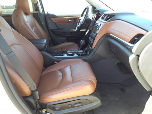 Used 2017 Chevrolet Traverse LT image 17