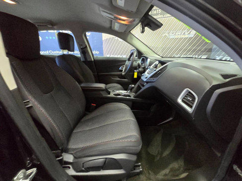 Used 2017 Chevrolet Equinox LS image 24