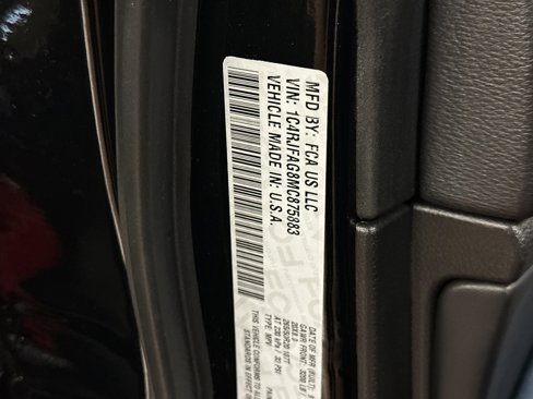 Certified 2021 Jeep Grand Cherokee Laredo X image 28