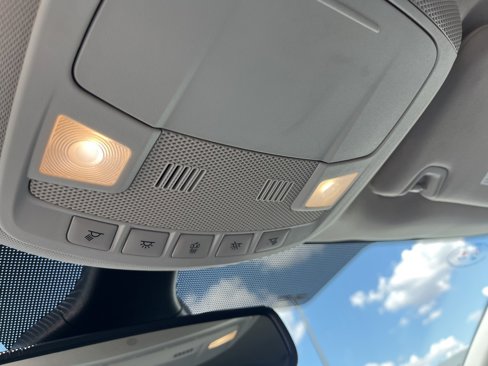 Used 2024 Ford Edge Titanium image 17