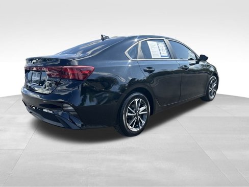 Used 2023 Kia Forte LXS image 7