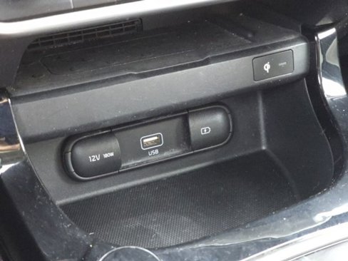 Used 2021 Kia Seltos SX w/ SX Sunroof Package image 23