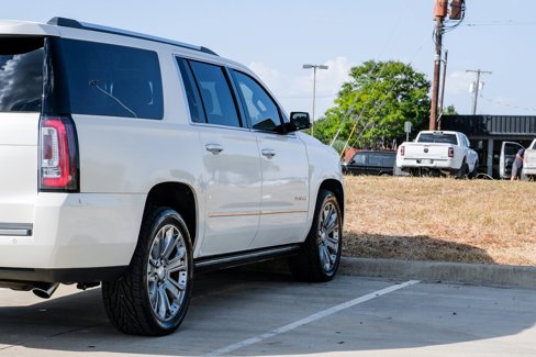 Used 2015 GMC Yukon XL Denali w/ Premium Package image 10