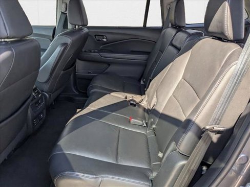 Used 2017 Honda Pilot Touring image 19