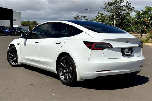 Used 2020 Tesla Model 3 Standard Range image 10