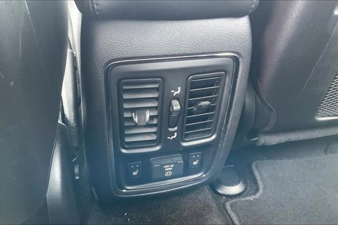 Used 2011 Jeep Grand Cherokee Overland image 10