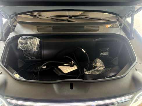 Used 2025 Rivian R1S Premium image 35