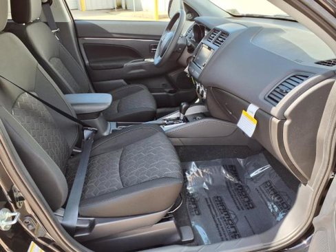 New 2025 Mitsubishi Outlander Sport ES image 9