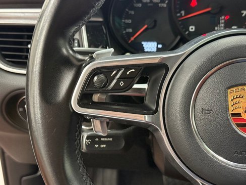 Used 2017 Porsche Macan image 16