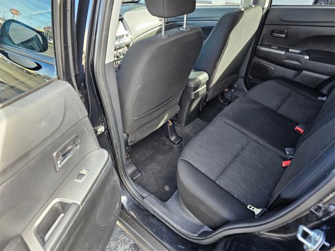 Used 2021 Mitsubishi Outlander Sport SE image 9