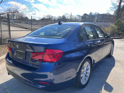 Used 2016 BMW 320i xDrive Sedan image 9