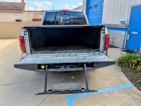 Used 2015 Ford F150 Platinum w/ Equipment Group 701A Luxury image 8