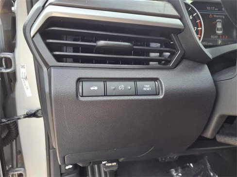 Used 2023 Nissan Altima 2.5 SV image 17