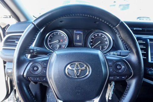 Certified 2018 Toyota Camry SE image 13