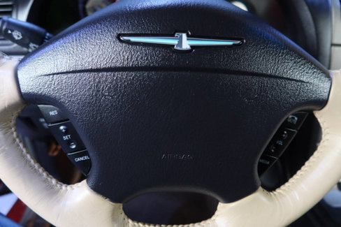 Used 2004 Ford Thunderbird Deluxe image 20