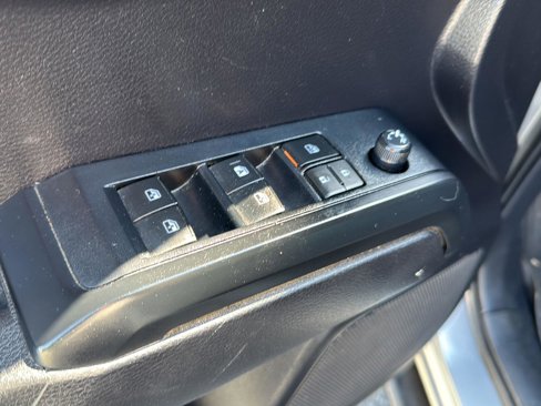 Used 2020 Toyota Tacoma SR image 27