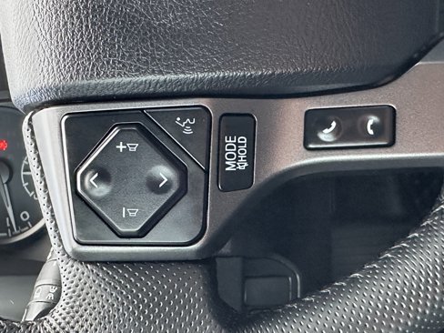 Used 2022 Toyota Tacoma TRD Off-Road image 42