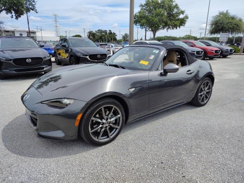 Used 2017 MAZDA MX-5 Miata Grand Touring image 3