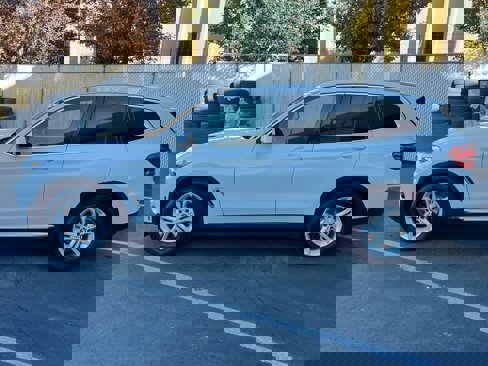 Used 2019 BMW X3 sDrive30i w/ Driving Assistance Package image 4
