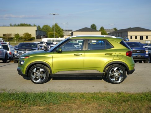Used 2021 Hyundai Venue SEL w/ Cargo Package image 9