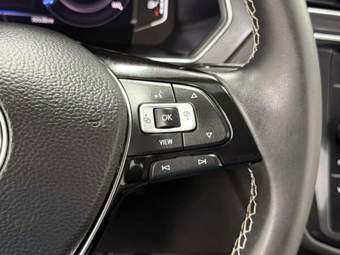 Used 2021 Volkswagen Tiguan SEL image 18