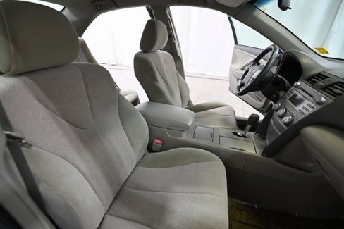 Used 2011 Toyota Camry image 21