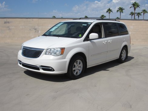 Used 2011 Chrysler Town & Country Touring image 1