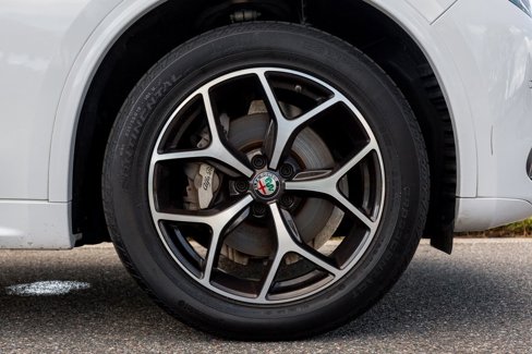 Used 2021 Alfa Romeo Stelvio Ti w/ Nero Edizione image 12