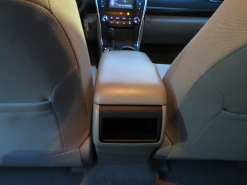 Used 2017 Toyota Camry LE image 31