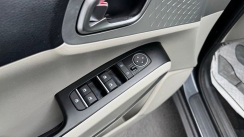 Used 2023 Kia Soul LX image 8
