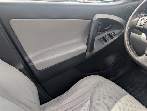 Used 2012 Toyota RAV4 Limited image 14