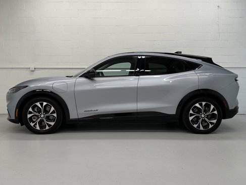 Used 2022 Ford Mustang Mach-E Premium image 3