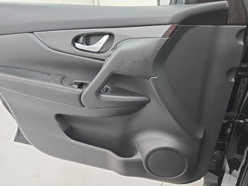 Certified 2019 Nissan Rogue SV image 27