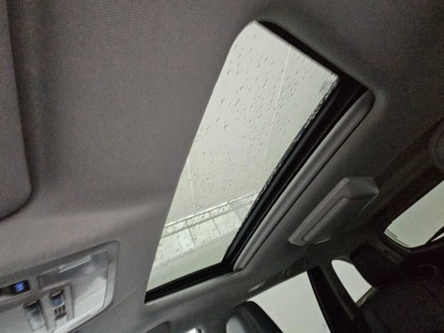 Used 2016 Toyota Highlander Limited image 23