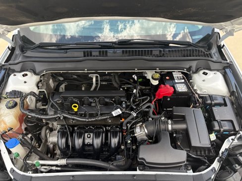 Used 2017 Ford Fusion SE image 15