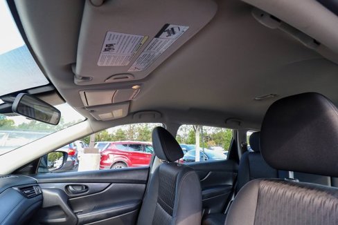 Used 2020 Nissan Rogue S image 36