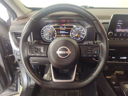 Used 2022 Nissan Rogue SV w/ SV Premium Package image 14