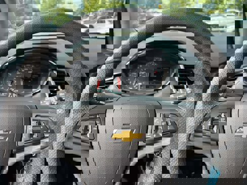 Used 2022 Chevrolet Trax LS w/ Tint and Cruise Package image 23