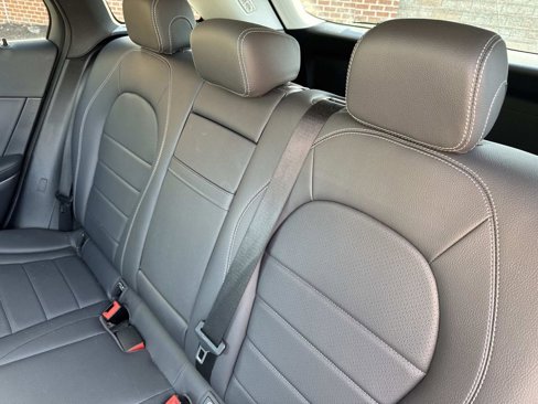 Used 2021 Mercedes-Benz GLC 300 4MATIC image 12