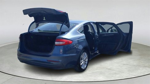 Used 2019 Ford Fusion SE image 13